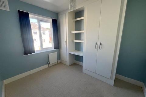 3 bedroom apartment to rent, Moorfield Avenue, Plymouth