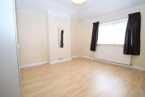 30 Birkbeck Avenue, Greenford, UB6 8LU
