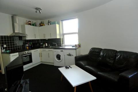 1 bedroom house for sale, Station Road, Ashford TW15