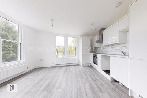 4 bedroom apartment to rent, Green Lanes, Harringey, London N4