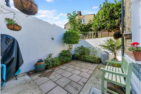 48a Forthbridge Road, London, SW11 5NY