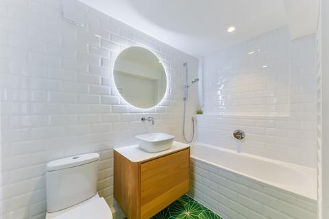 48a Forthbridge Road, London, SW11 5NY