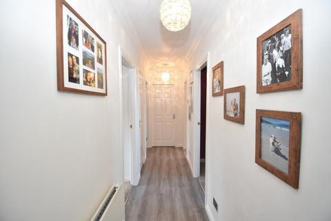 2 bedroom flat for sale, Rotherwood Avenue, Glasgow, G13 2AZ