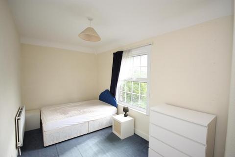 House share to rent, Old Oak Common lane, East Acton, London, W3 7DT