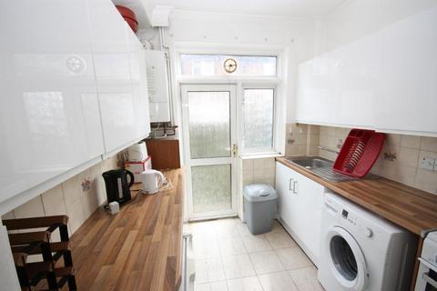 House share to rent, Old Oak Common Lane, East Acton, London, W3 7DT