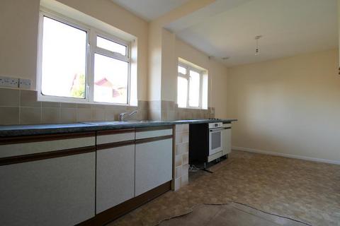 2 bedroom bungalow for sale, Poplars Close, Stopsley, Luton, Bedfordshire, LU2 8EA