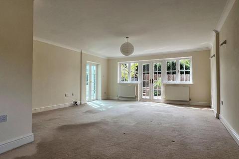 3 bedroom detached house for sale, Twittenside, Penfold Way, Steyning, West Sussex, BN44 3TW