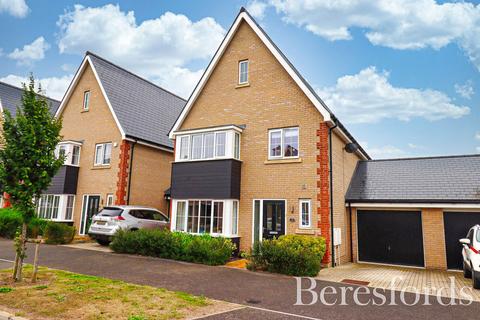 4 bedroom detached house for sale, Barbrook Avenue, Heybridge, CM9