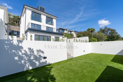 4 bedroom detached house for sale, La Rue De La Blanche Pierre, St Lawrence, Jersey. JE3 1EA