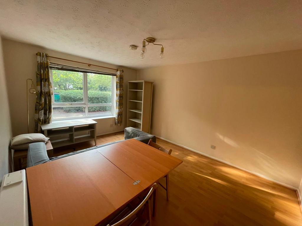 Apartment in Birmingham, West Midlands - View 3