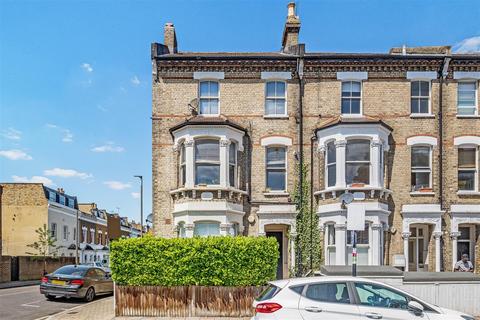 2 bedroom flat to rent, Cavendish Road, London SW12