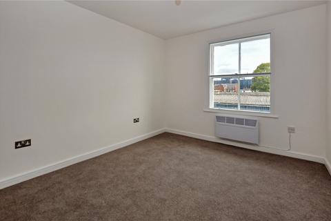 2 bedroom flat to rent, Shaw Heath, Stockport, Greater Manchester, SK2