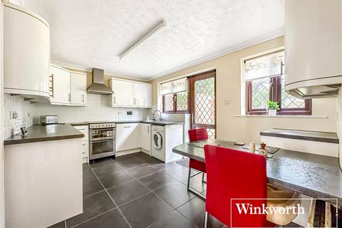 4 bedroom detached house for sale, Clifton Gardens, Dorset BH22