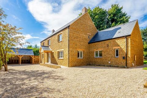 5 bedroom detached house for sale, Stratford Road, Banbury OX15