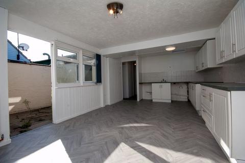 4 bedroom bungalow for sale, Beambridge, Basildon SS13