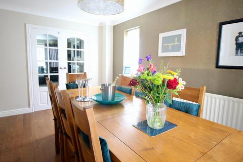 6 Cave Close, Cawston, Rugby, CV22 7GL