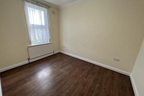 1 bedroom flat to rent, Hampton Road, Ilford IG1