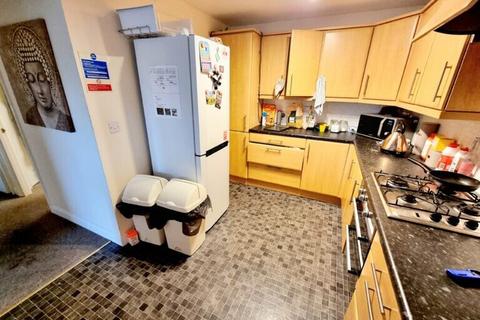 1 bedroom in a house share to rent, Thacker Way - 2FR