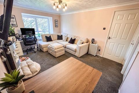 1 bedroom apartment to rent, Bracken Park Gardens, Wordsley, Stourbridge