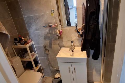 undefined, Room 1