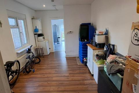 undefined, Room 1