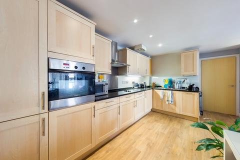 2 bedroom flat to rent, Coopers Lodge, 4 Three Oak Lane, London, SE1