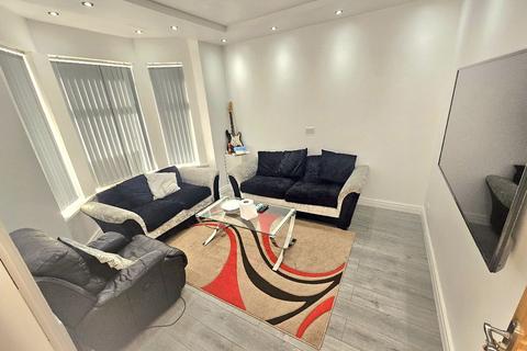 33 Ashfield Road, Manchester, M13 0YP
