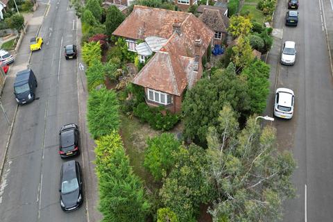 2 bedroom detached house for sale, Castle Road, Whitstable