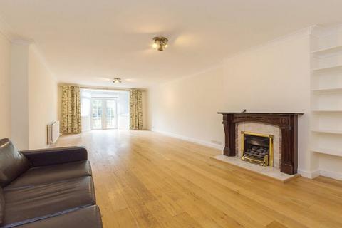 3 bedroom house to rent, W12