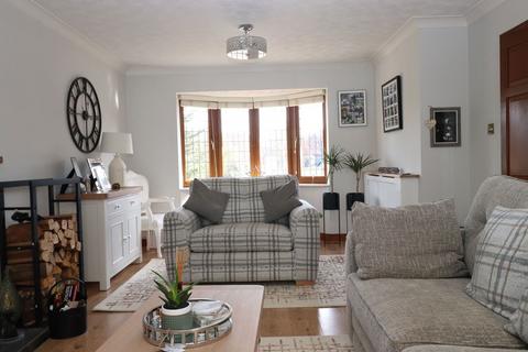 5 Longland Close, Norwich, NR6 7LW