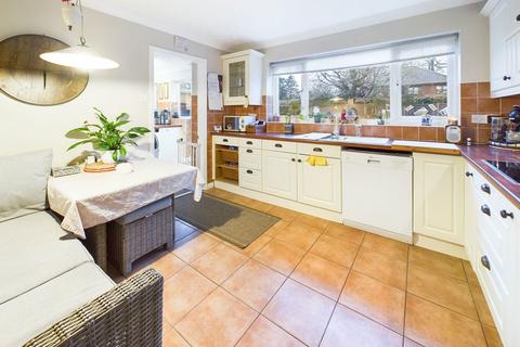 5 Longland Close, Norwich, NR6 7LW
