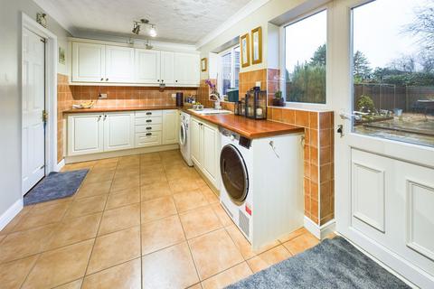 5 Longland Close, Norwich, NR6 7LW