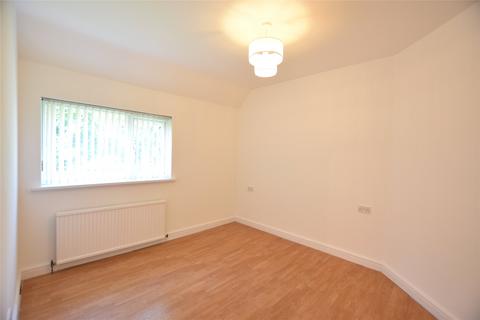 3 bedroom terraced house to rent, Broom Terrace, Whickham, NE16