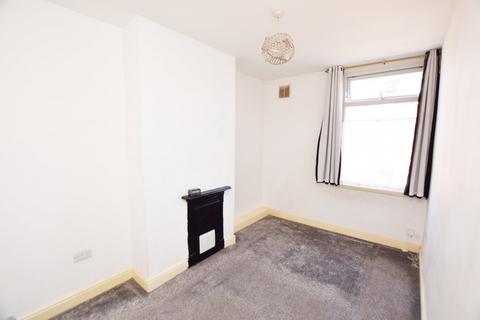 2 bedroom terraced house to rent, Crosby Street, Leeds, West Yorkshire, LS11