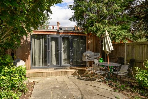 39 Rayleigh Road, London, SW19 3RE