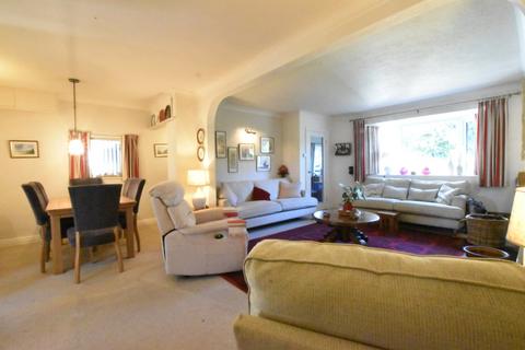 3 bedroom semi-detached house for sale, Radford Road, Evesham WR11