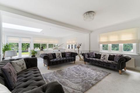 5 bedroom detached house for sale, Burton End, Essex CM24