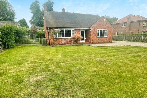 2 bedroom bungalow to rent, East Lane, York YO30