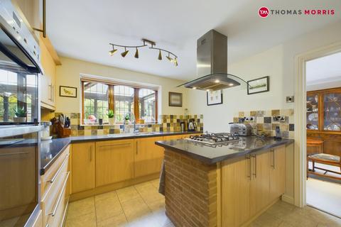 15 Beezling Close, Eaton Ford, St Neots, PE19 7QU