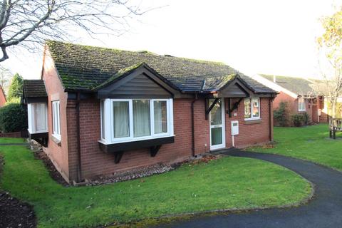 2 bedroom bungalow for sale, Ashdene Gardens, Warwickshire CV8