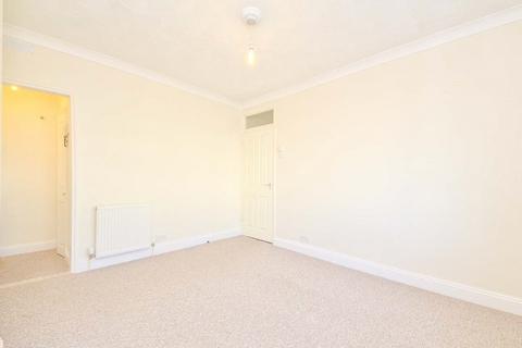 1 bedroom flat to rent, The Parade, Crayford DA1