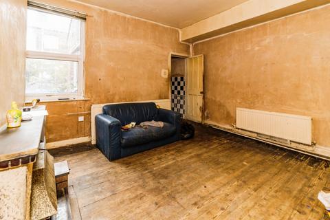 2 bedroom terraced house for sale, Ballantine Street, Manchester M40