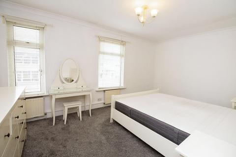 2 bedroom terraced house to rent, Boxley Street, London E16