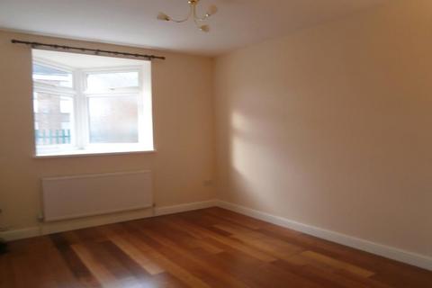 2 bedroom flat to rent, Victoria Road, Doncaster DN5