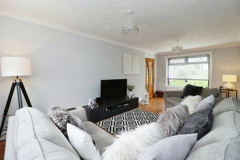 2 bedroom terraced house for sale, Torbeith Gardens, Fife KY4