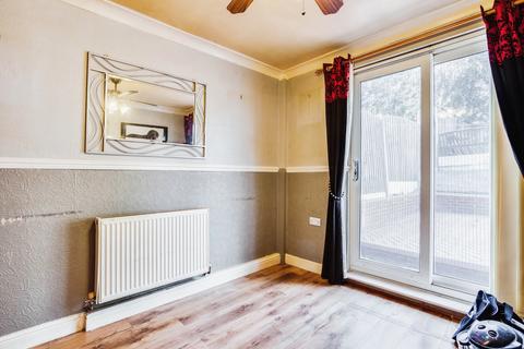 3 bedroom semi-detached house for sale, Barden Road, West Yorkshire WF1