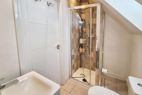 4 Beecher Drive, Wakefield, WF1 4FN