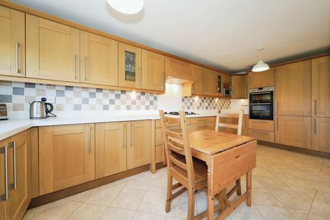 4 bedroom detached house for sale, Warwick Avenue, Wolverhampton WV6