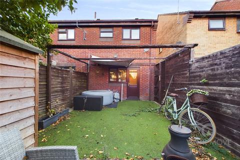 25 Baronson Gardens, Northampton, NN1 4NZ