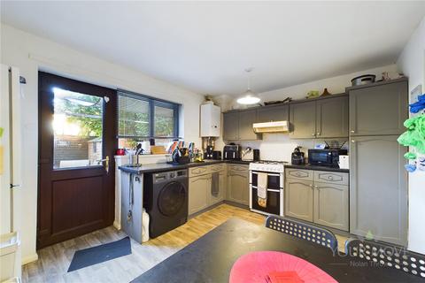 25 Baronson Gardens, Northampton, NN1 4NZ